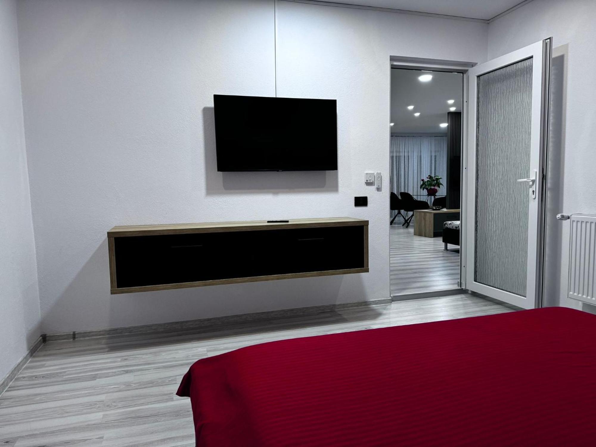 Apartamento Whitehouse2 Arad Exterior foto